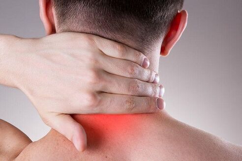 Dolor de cuello con osteocondrosis. 